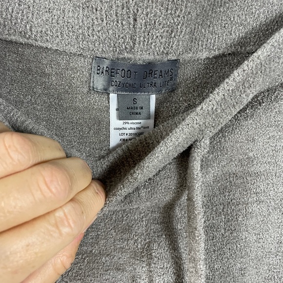 Barefoot dreams pajamas - Picture 8 of 10